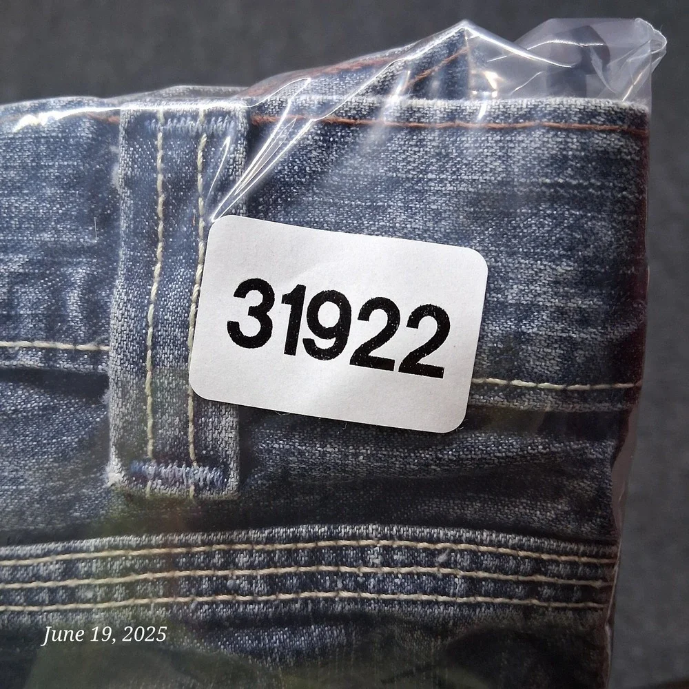 VTG Y2K Levi's Denim Shorts Men Size 38 Blue Faded Distressed 12